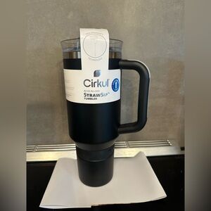 Cirkul Black 40 ounce StrawSip Tumbler with Handle
